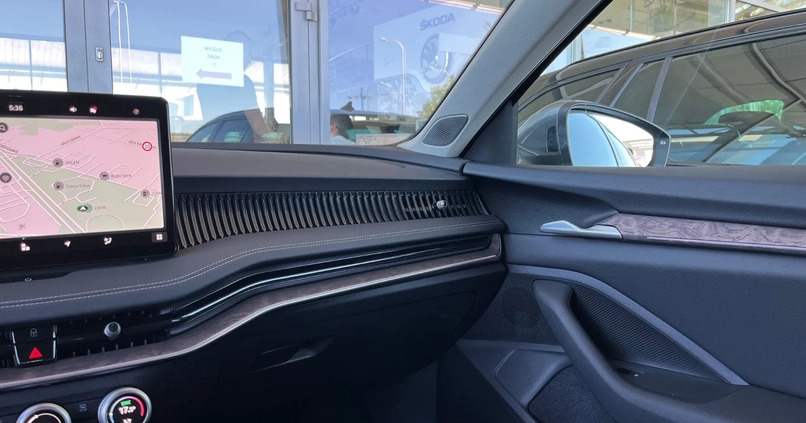 Skoda Superb cena 229000 przebieg: 10, rok produkcji 2024 z Radzymin małe 301